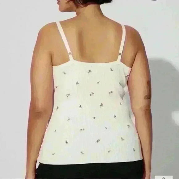 Torrid Fitted Pullover Cami Embroidered Sweater size 6 - Picture 2 of 7